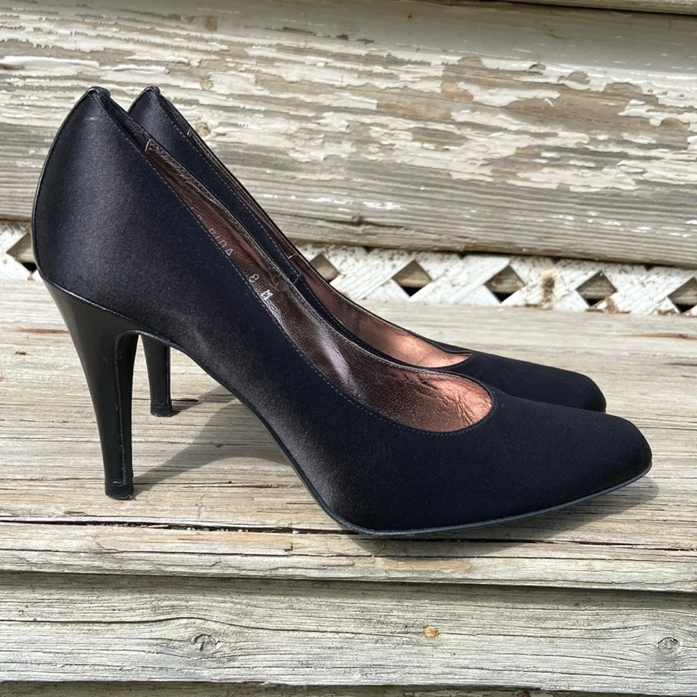 Donald J. Pliner Couture 'Rida' Black Satin & Leather Pump Women's Size 8 - Picture 4 of 13